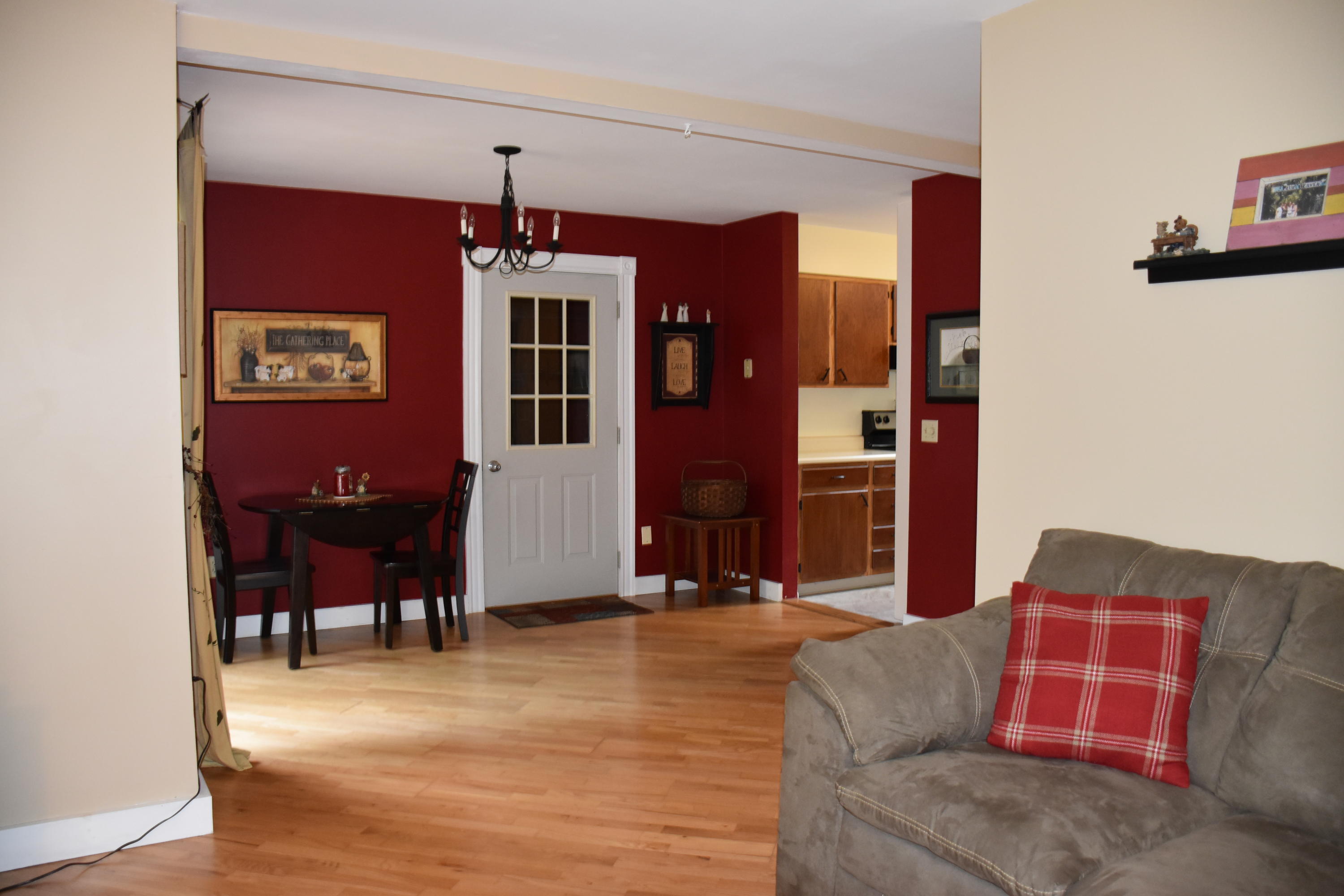 24 Linwood Road, Unit 24 Freeport, ME 04032 - Photo 6 of 18 6 Dining area