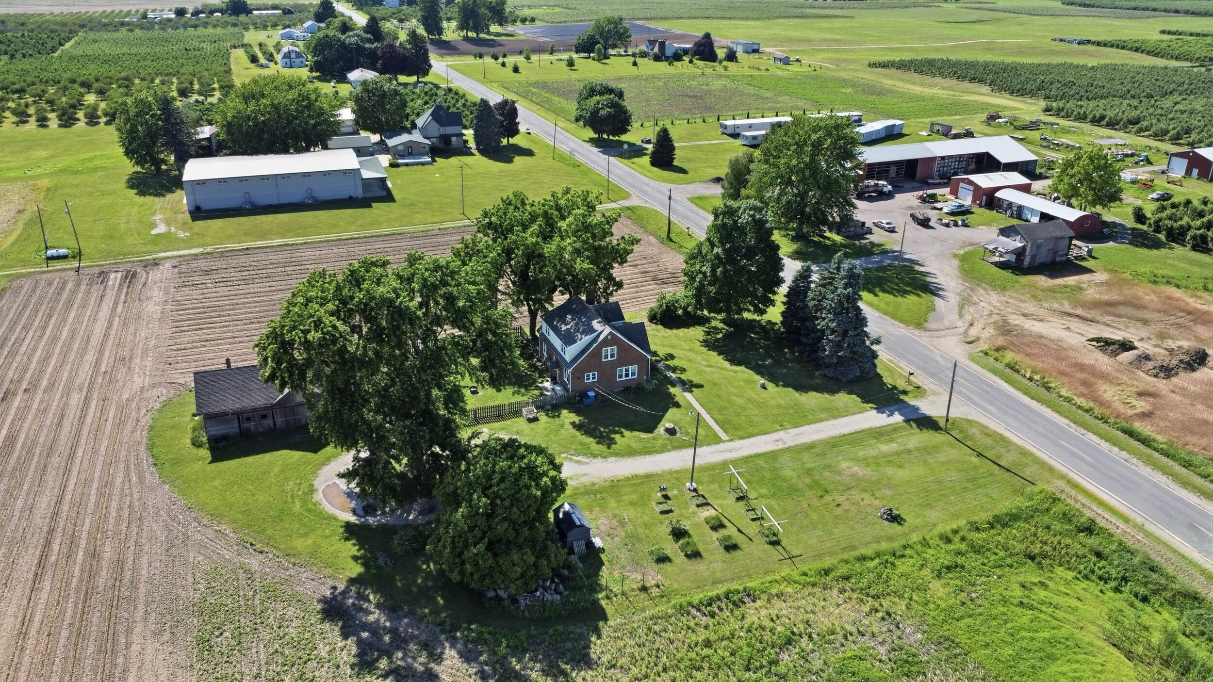 8040 Territorial Road Watervliet, MI 49098 - Photo 42 of 45 9_dji_0259