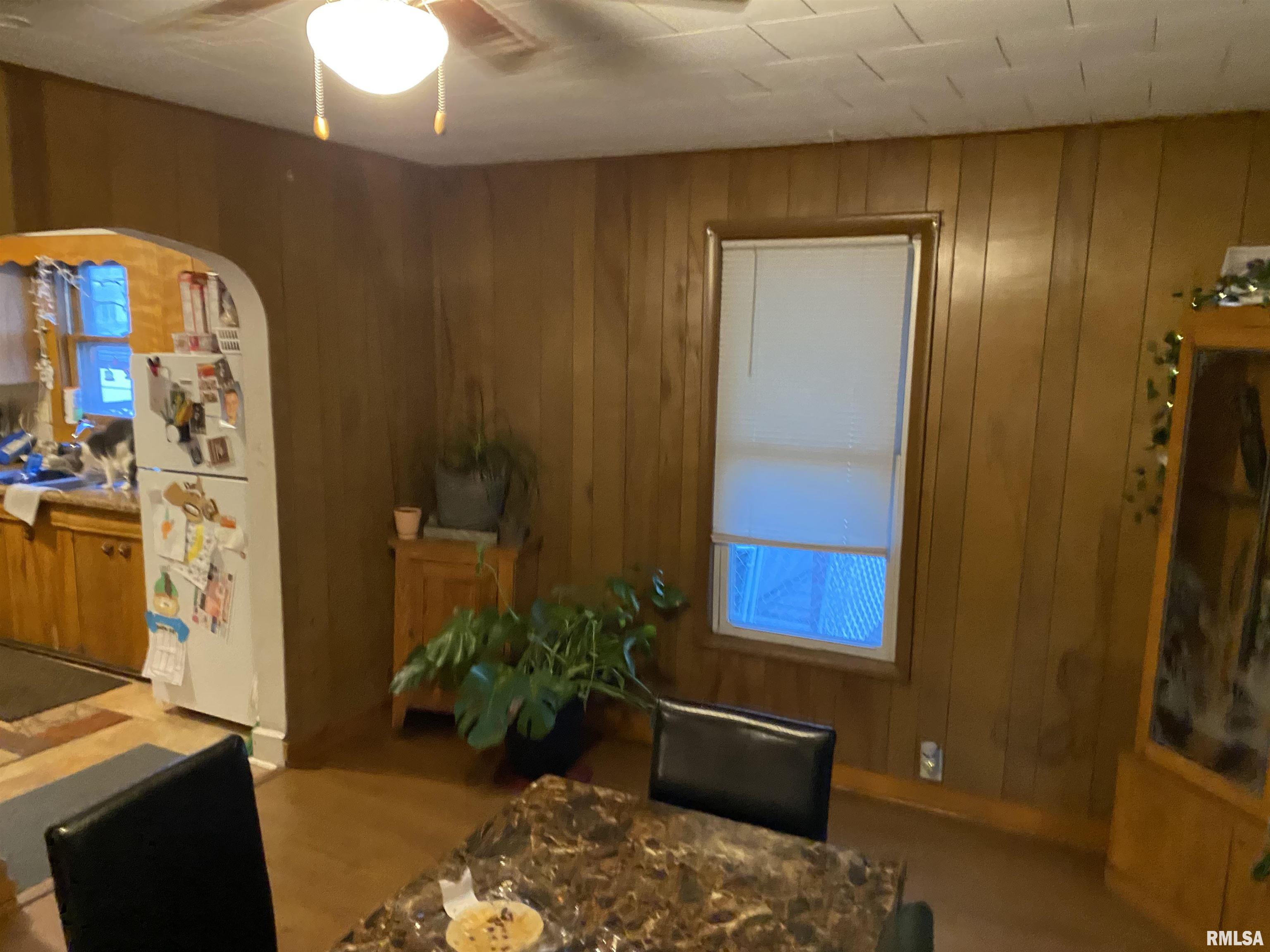 409 Southwest 4th Street Aledo, IL 61231 - Photo 4 of 13 Gallery Image 4