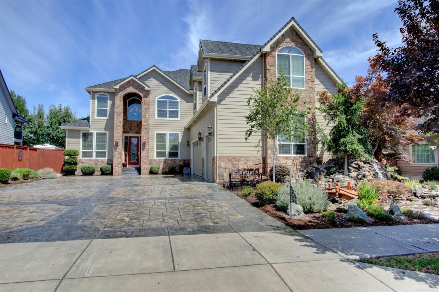 Totally custom stamped front driveway.