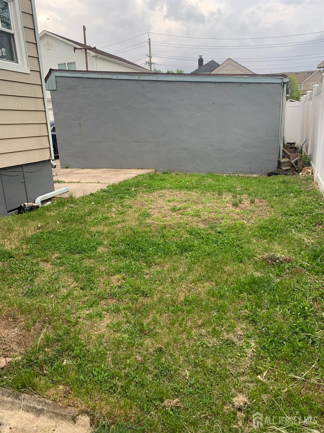 47 Holly Street, Unit 2 Carteret, NJ 07008 - Photo 25 of 27