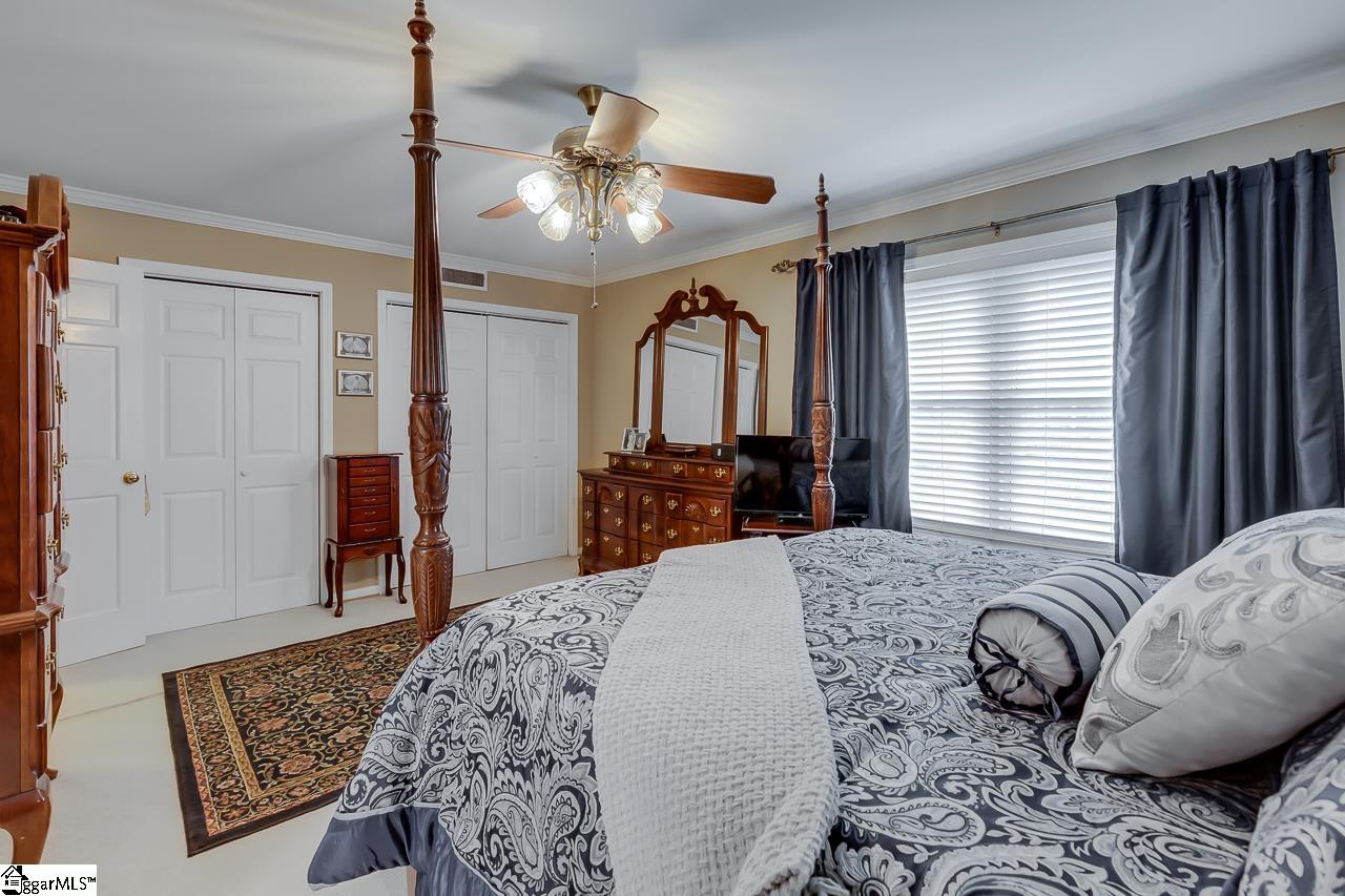 12 Rollingreen Road Greenville, SC 29615 - Photo 19 of 33 Gallery Image 19