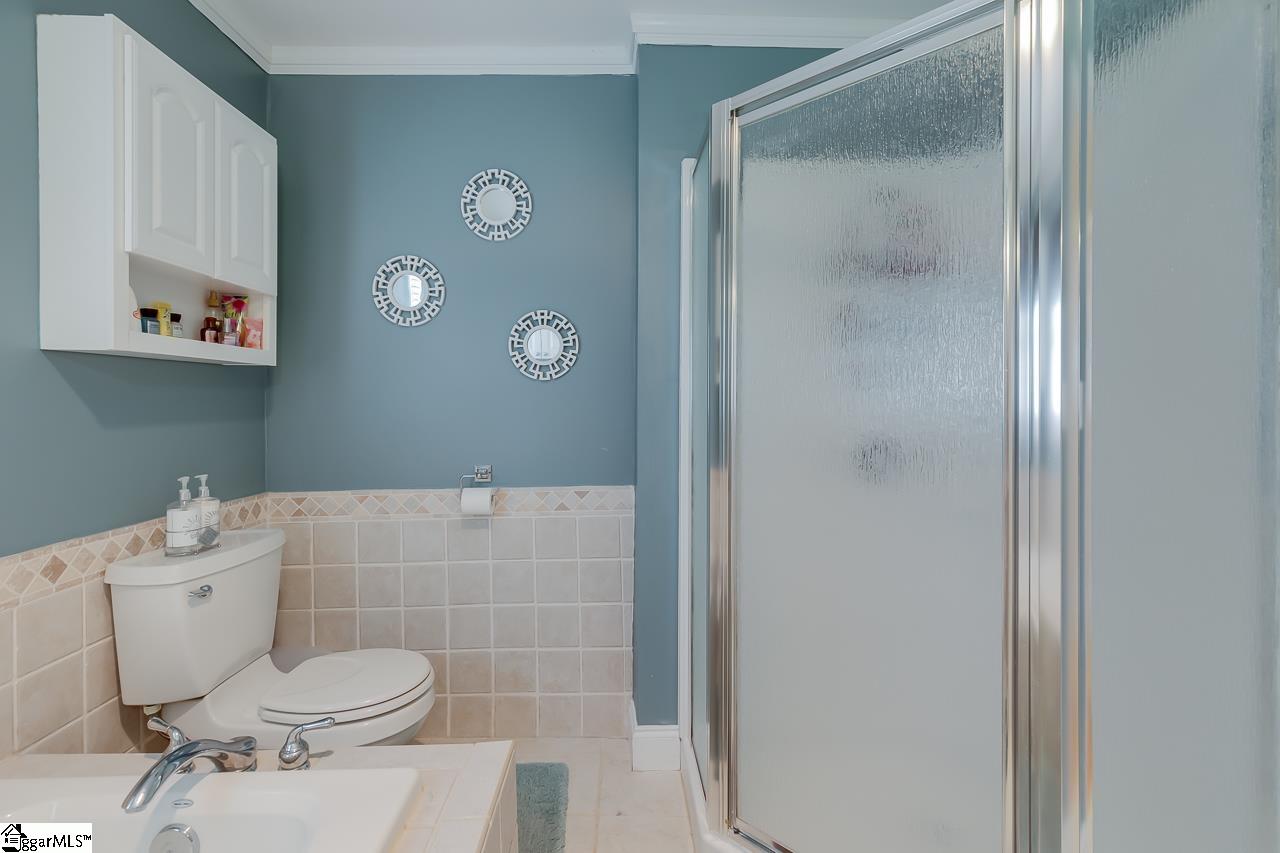 12 Rollingreen Road Greenville, SC 29615 - Photo 27 of 33 Gallery Image 27