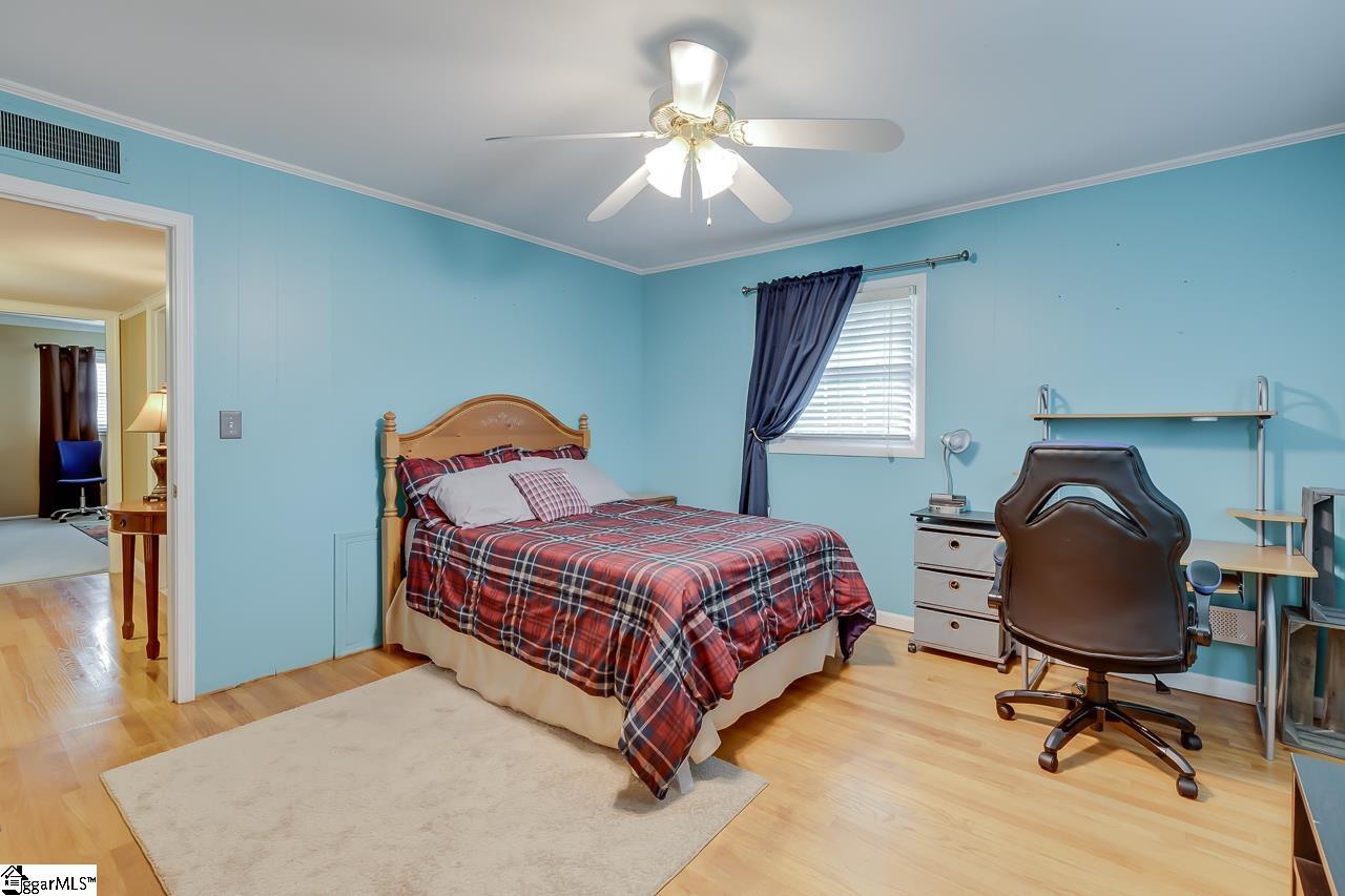 12 Rollingreen Road Greenville, SC 29615 - Photo 29 of 33 Gallery Image 29