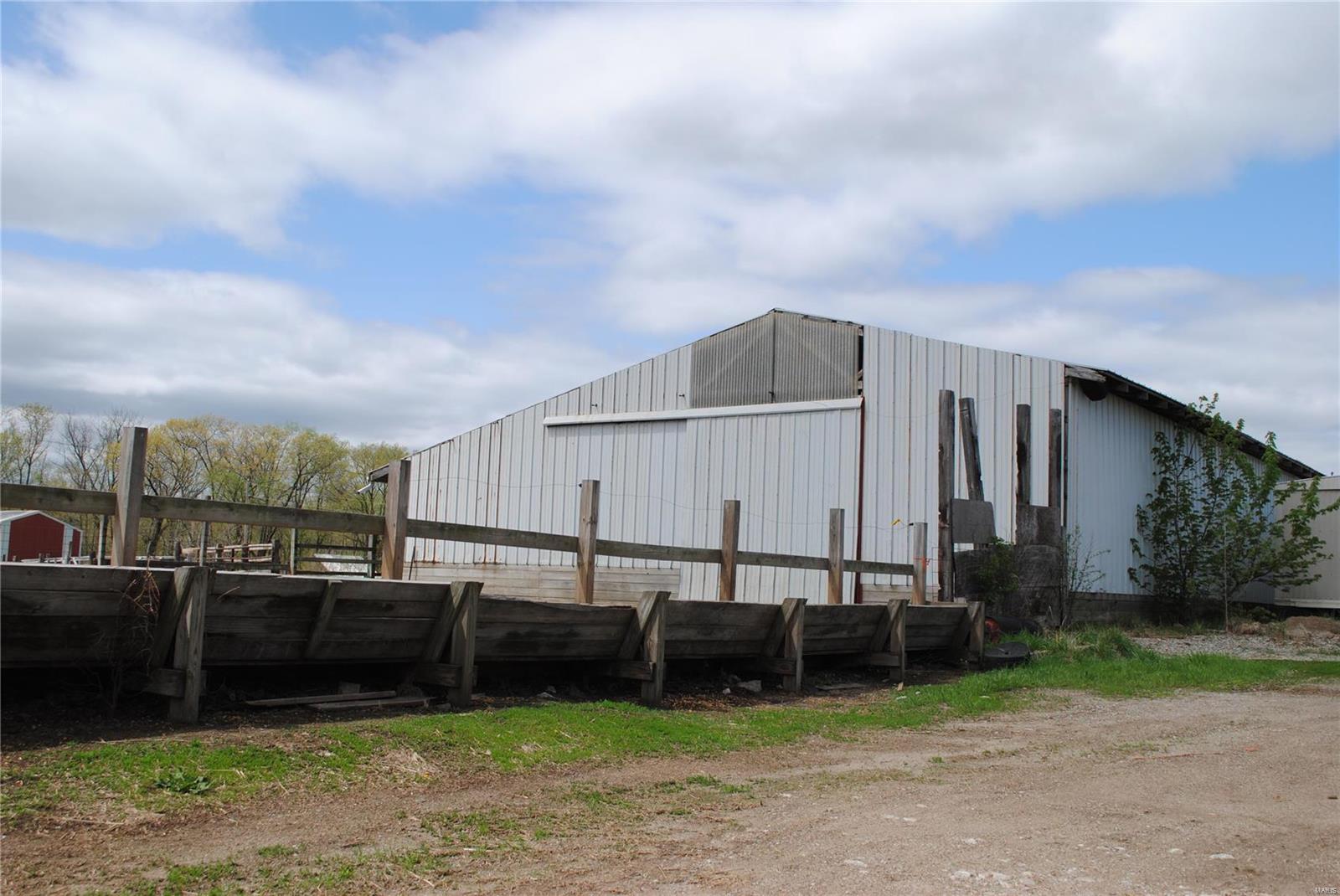 58 West County Line Road Brighton, IL 62012 - Photo 32 of 42