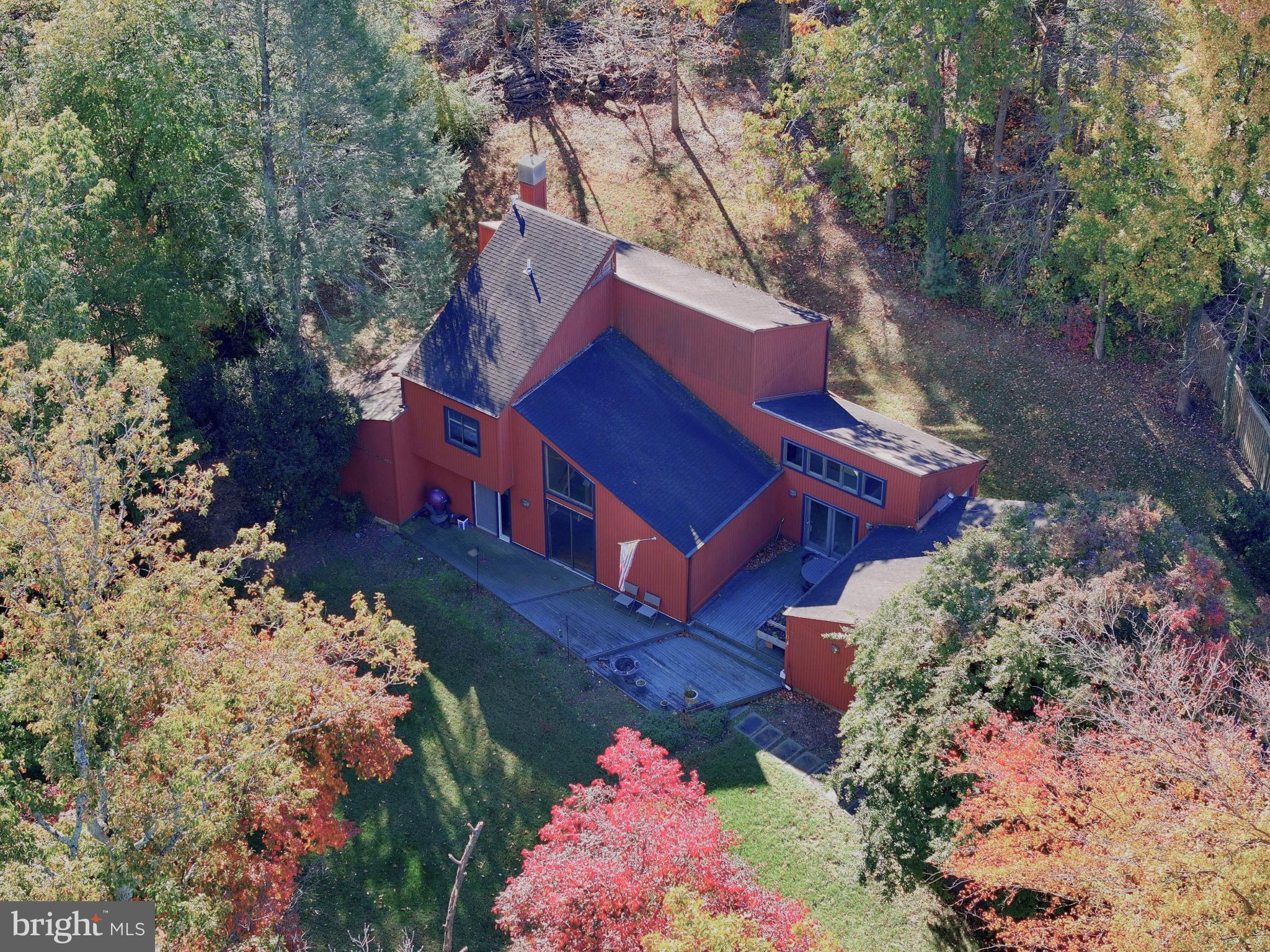 11813 Vale Road Oakton, VA 22124 - Photo 33 of 48 Gallery Image 33