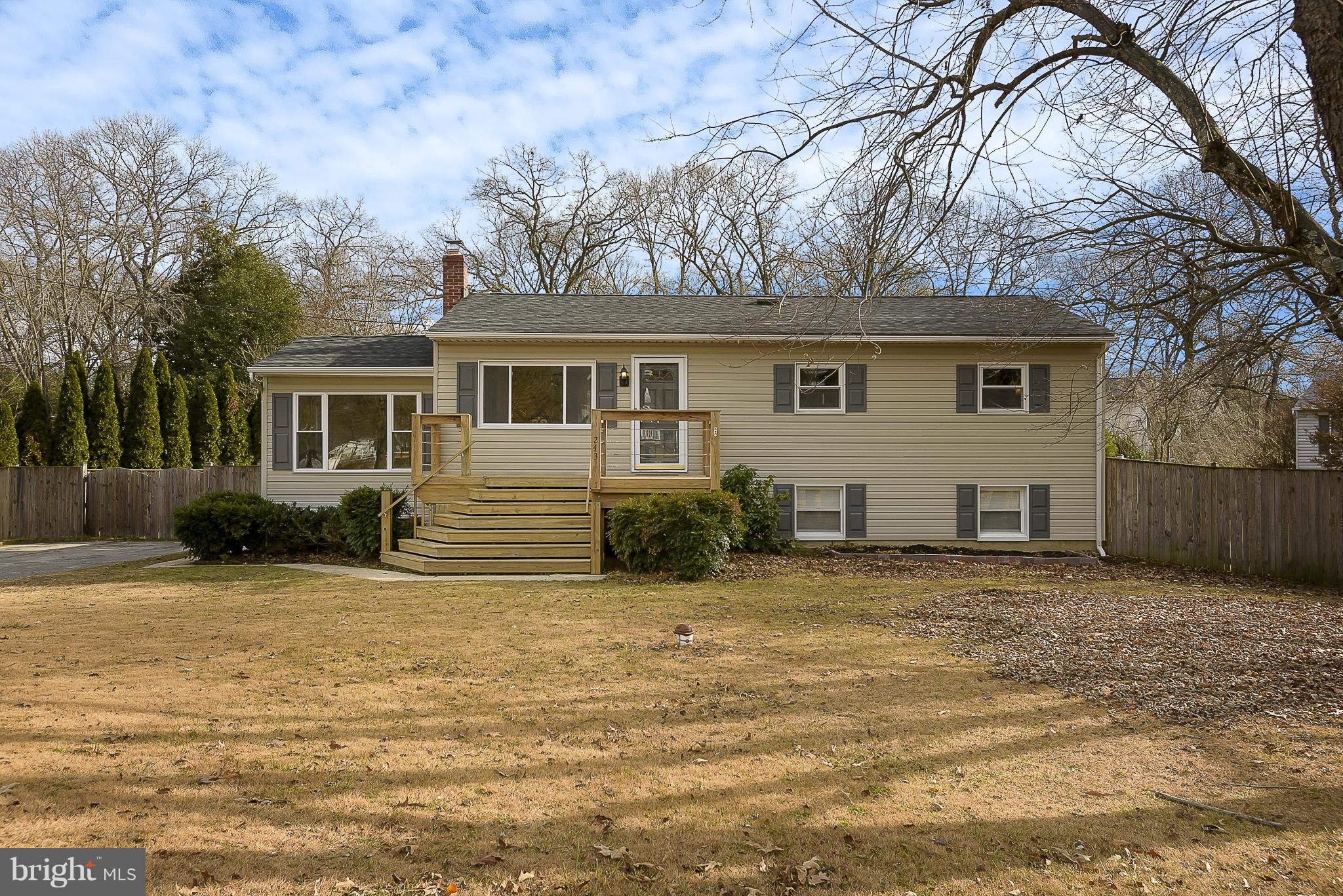 243 Ullman Road Pasadena, MD 21122 - Photo 1 of 30 Exterior (Front)
