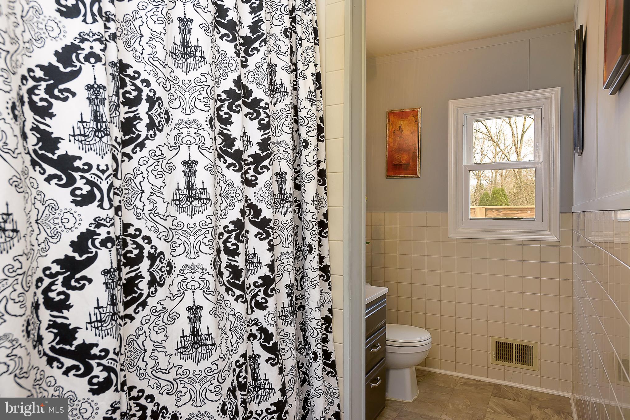 243 Ullman Road Pasadena, MD 21122 - Photo 14 of 30 Bath