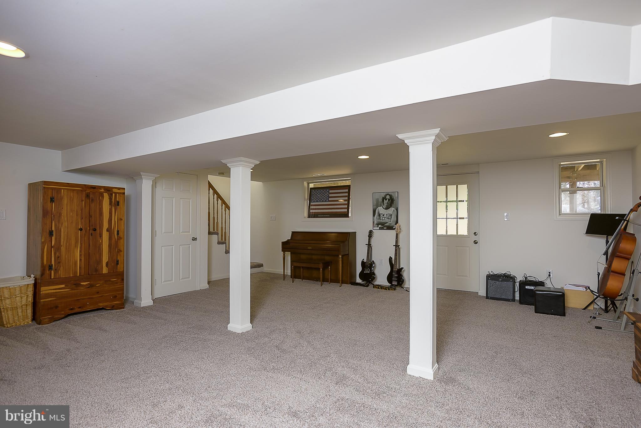 243 Ullman Road Pasadena, MD 21122 - Photo 19 of 30 Family Room