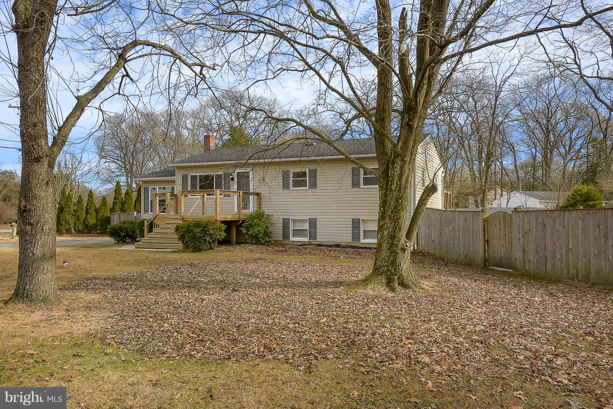 243 Ullman Road Pasadena, MD 21122 - Photo 3 of 30 Exterior (Front)