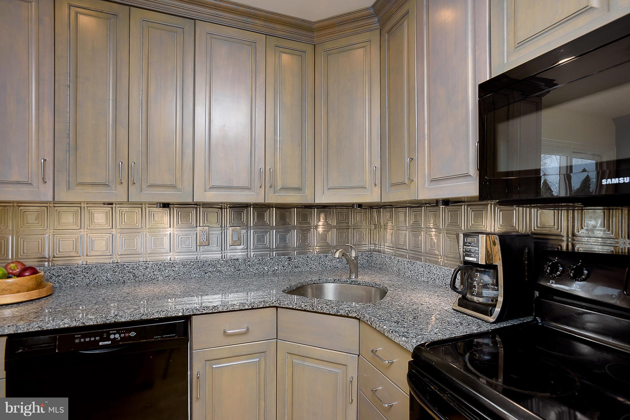 243 Ullman Road Pasadena, MD 21122 - Photo 8 of 30 Kitchen