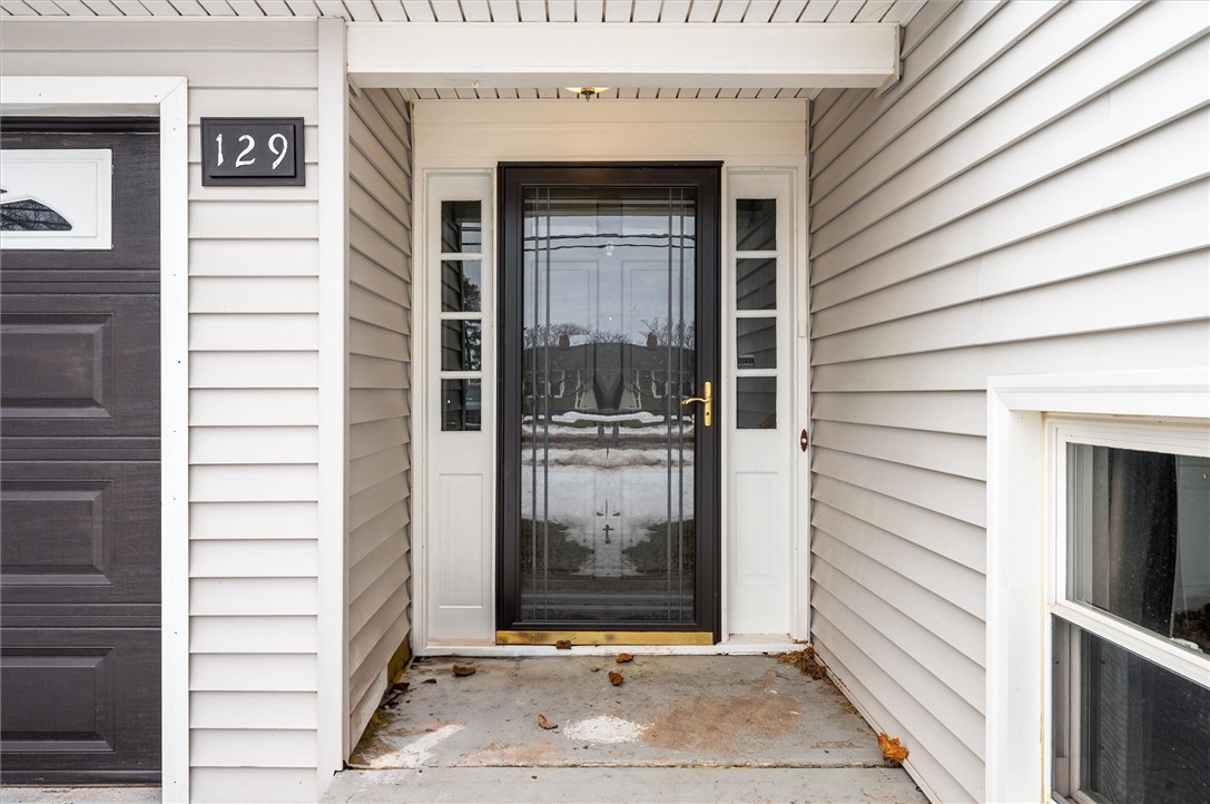 129 McGuire Road Greece, NY 14616 - Photo 3 of 20