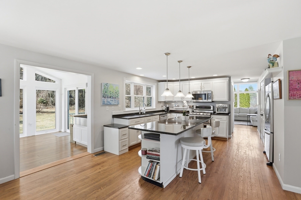 24 Dow Street Pepperell, MA 01463 - Photo 13 of 42
