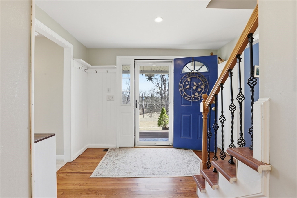 24 Dow Street Pepperell, MA 01463 - Photo 5 of 42