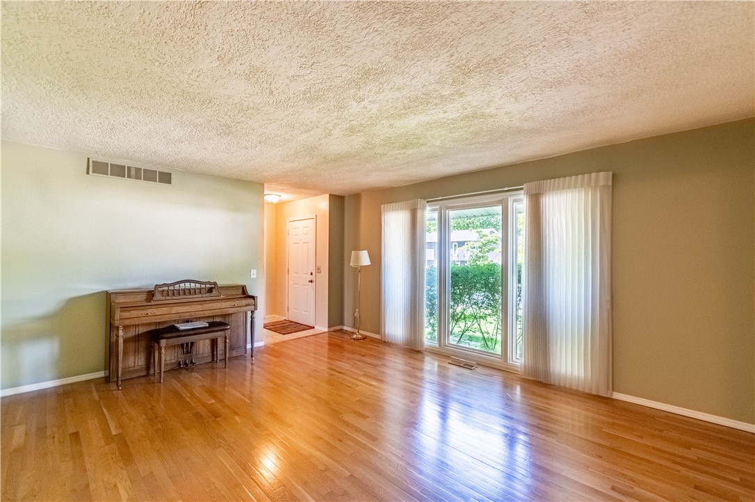 4512 Butler Drive Decatur, IL 62526 - Photo 4 of 30 Gallery Image 4