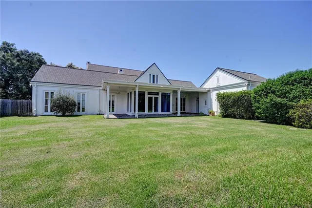 $765,000 | 72 Chateau Magdelaine Drive, Kenner, LA 70065