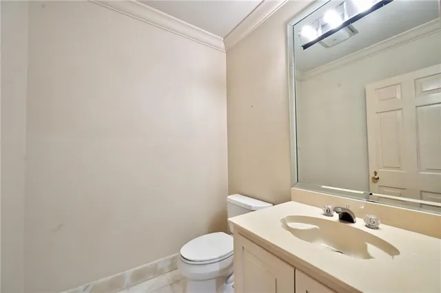 $765,000 | 72 Chateau Magdelaine Drive, Kenner, LA 70065