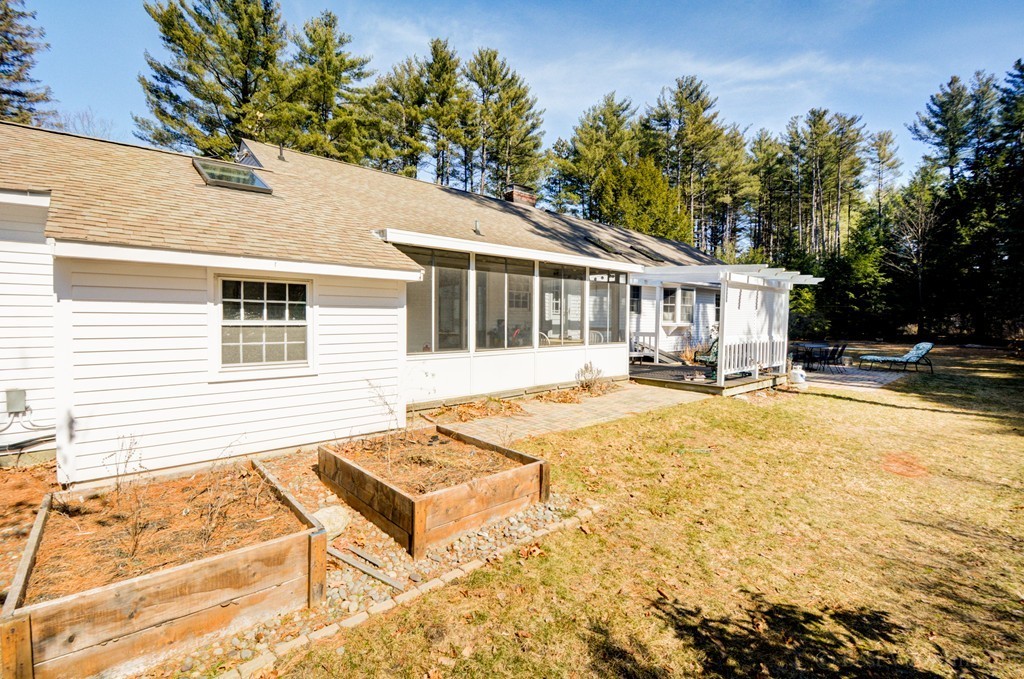 409 Still River Road Bolton, MA 01740 - Photo 8 of 20 Gallery Image 8