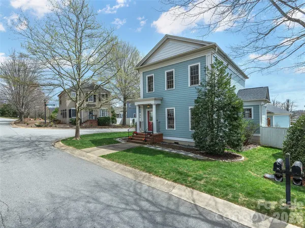 $760,000 | 131 White Ash Drive East, Asheville, NC 28803