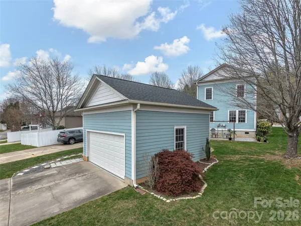 $760,000 | 131 White Ash Drive East, Asheville, NC 28803