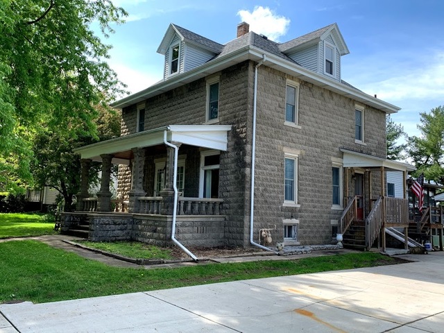 304 East Douglas Street Carlock, IL 61725 - Photo 1 of 20