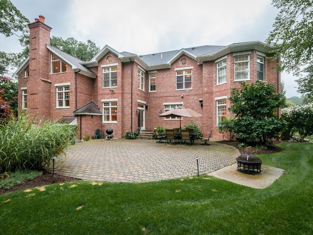 47 Wainwright Road Winchester, MA 01890 - Photo 5 of 30 Gallery Image 5