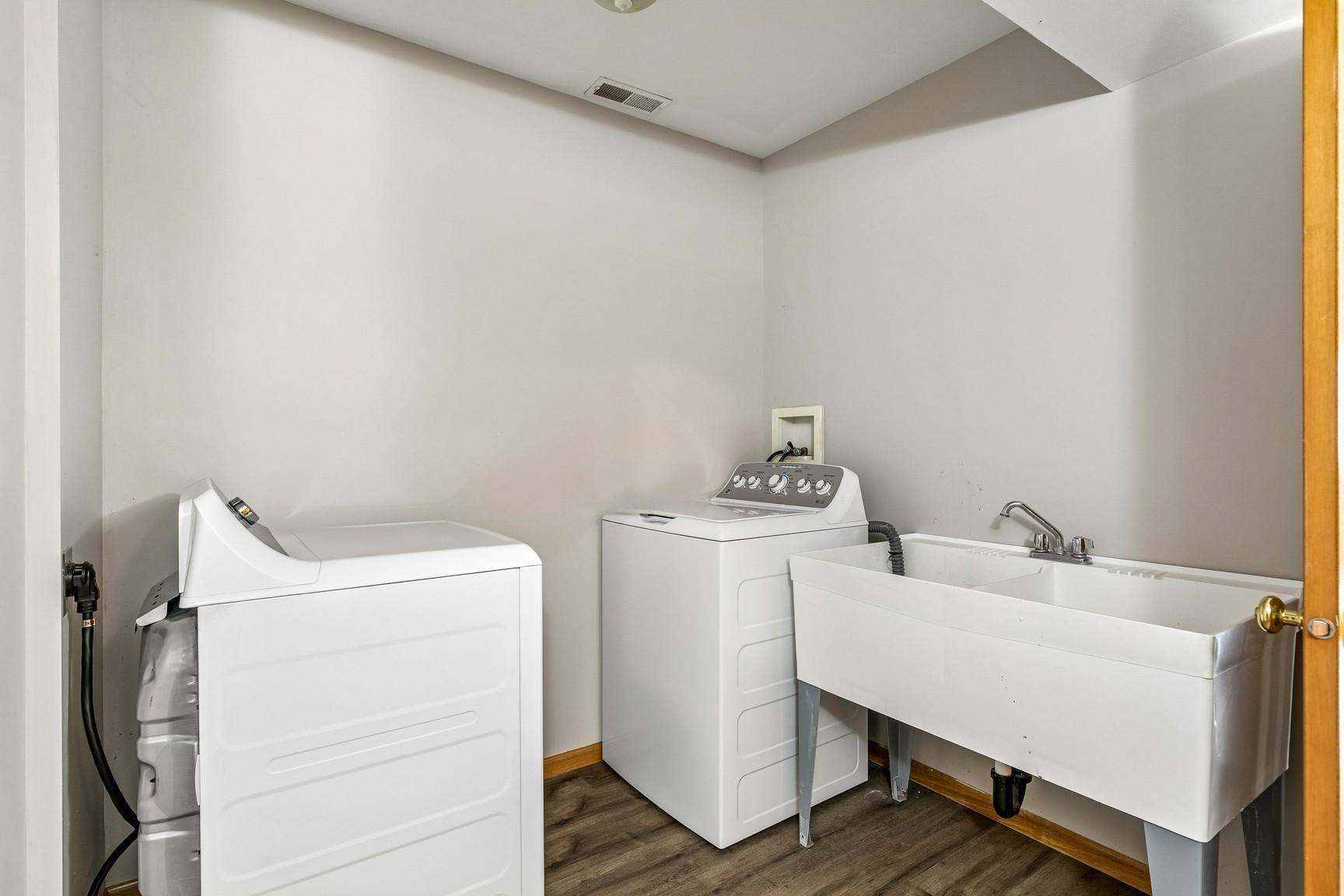 4926 Rusten Road Eagan, MN 55122 - Photo 44 of 50