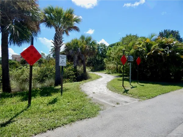 $149,000 | 2950 Southeast Ocean Boulevard, Unit 363, Stuart, FL 34996