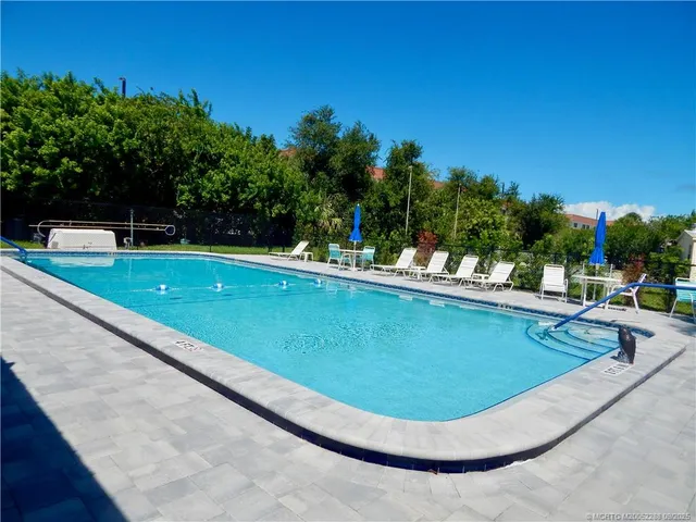 $189,000 | 2950 Southeast Ocean Boulevard, Unit 363, Stuart, FL 34996