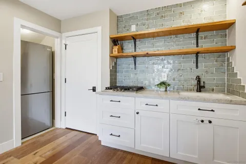 $3,125,000 | 2111 Edinburg Avenue, Cardiff-by-the-Sea, CA 92007