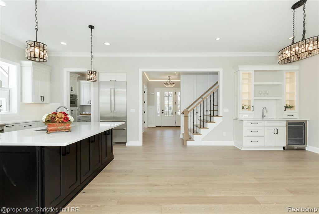 2093 Pembroke Road Birmingham, MI 48009 - Photo 6 of 57