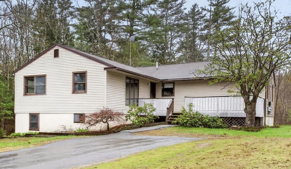 414 Fremont Road Chester, NH 03036 - Photo 2 of 58 Gallery Image 2