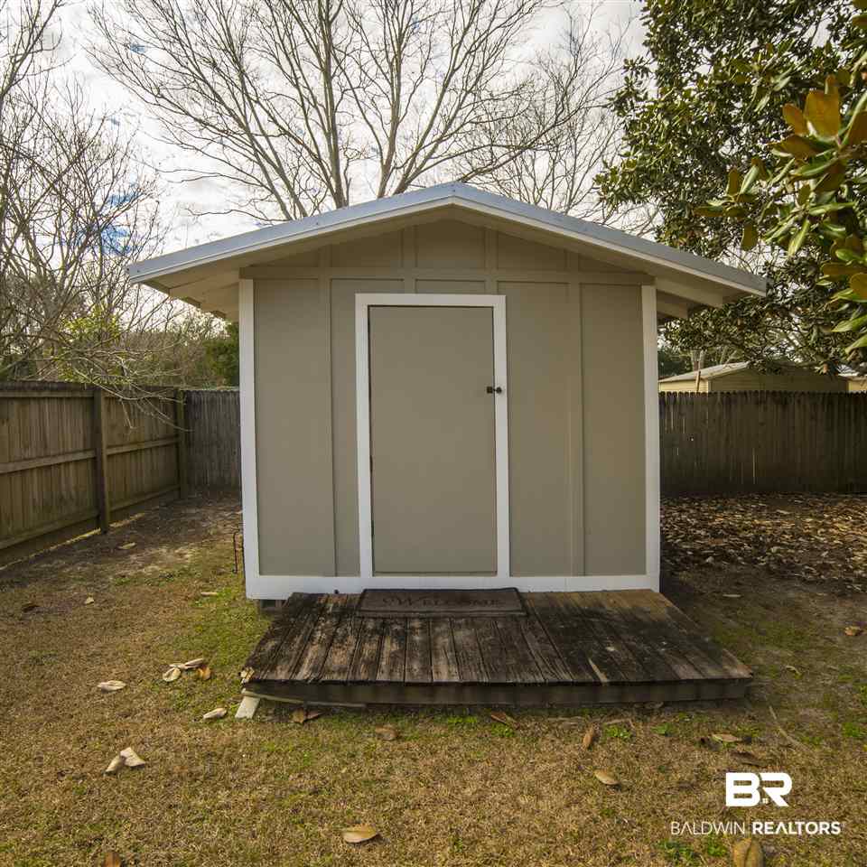 8638 County Road 34 Fairhope, AL 36532 - Photo 33 of 42 Tool Shed
