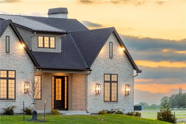 $1,399,000 | 18904 Bella Terra Road, Pleasant Hill, MO 64080
