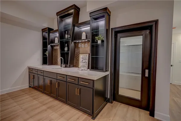$1,399,000 | 18904 Bella Terra Road, Pleasant Hill, MO 64080