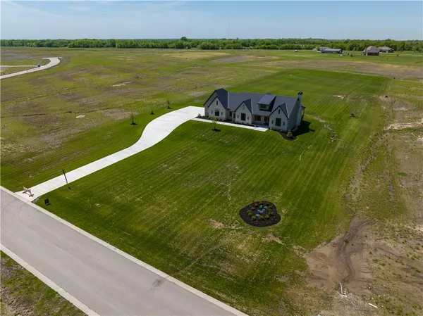 $1,399,000 | 18904 Bella Terra Road, Pleasant Hill, MO 64080