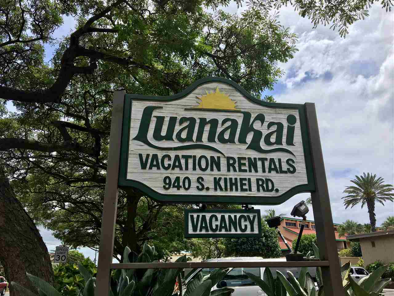940 South Kihei Road, Unit B212 Kihei, HI 96753 - Photo 22 of 22 a street sign on a pole