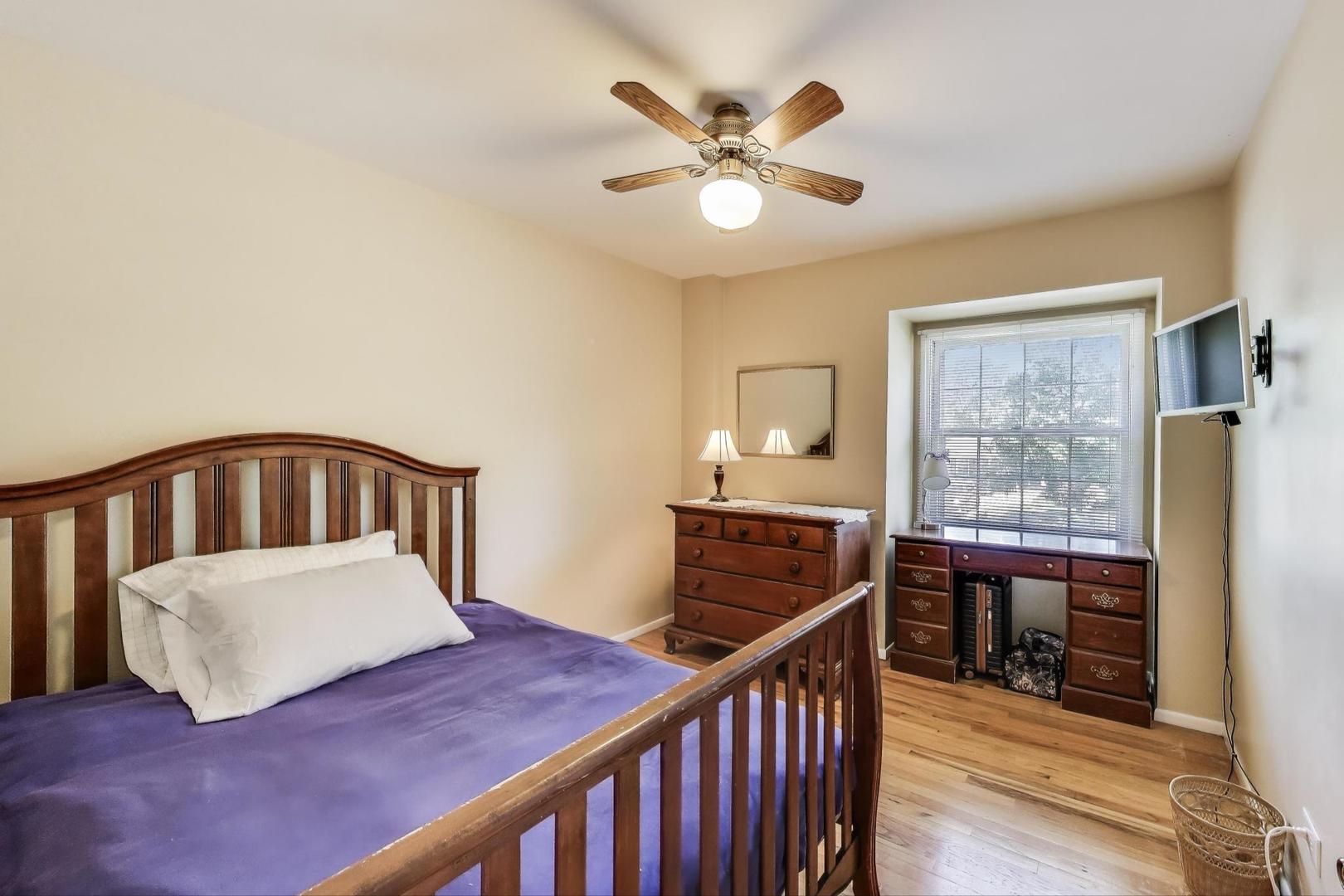 221 Anthony Road Buffalo Grove, IL 60089 - Photo 17 of 30 Gallery Image 17
