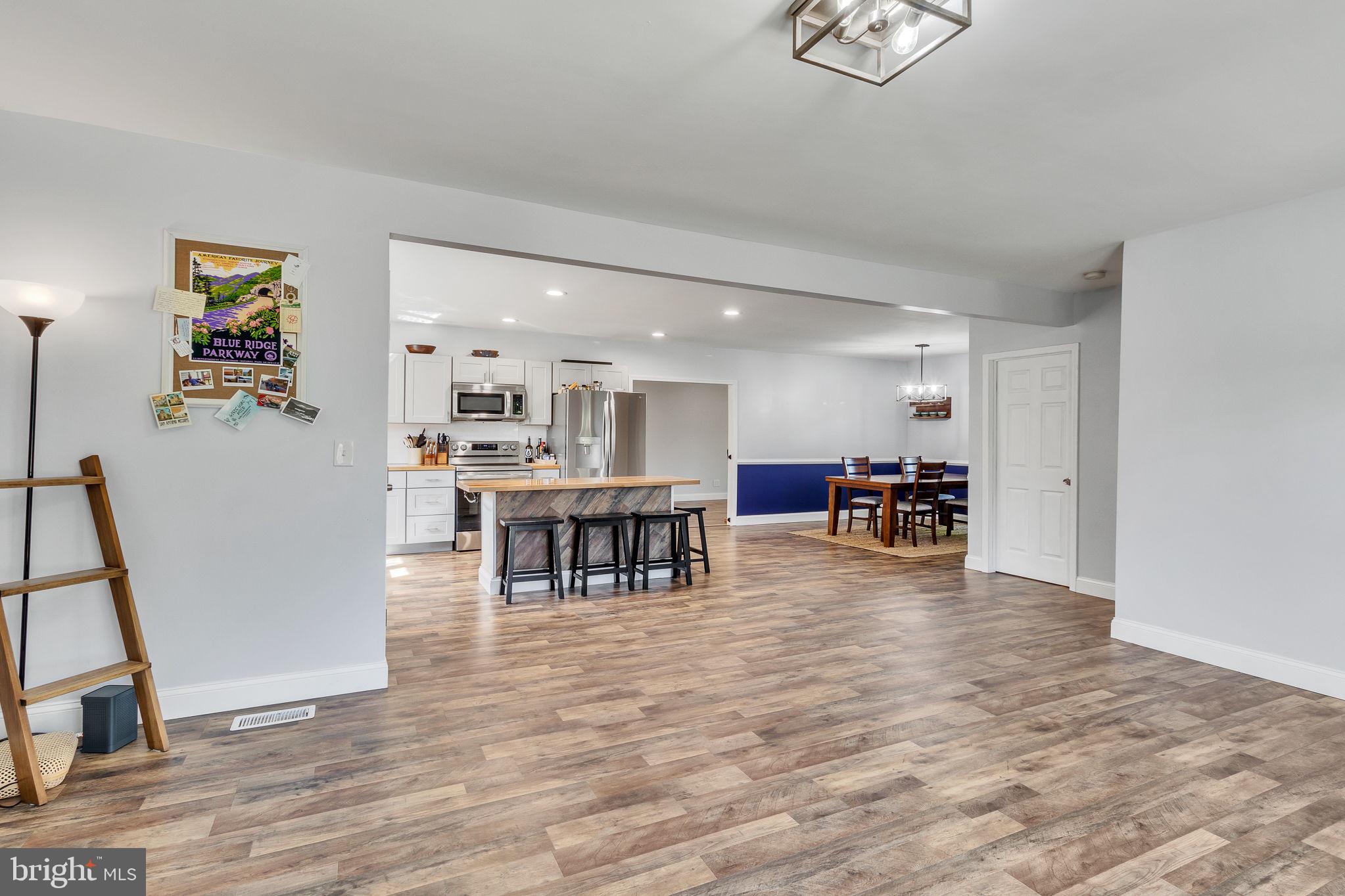9832 River Road Lancaster, VA 22503 - Photo 13 of 68 Spacious open-concept living area.