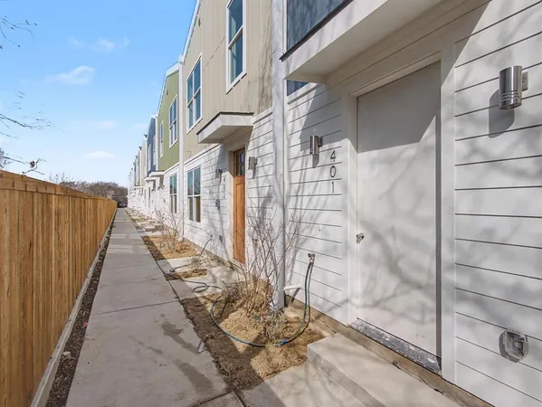 a view of a pathway of a house
