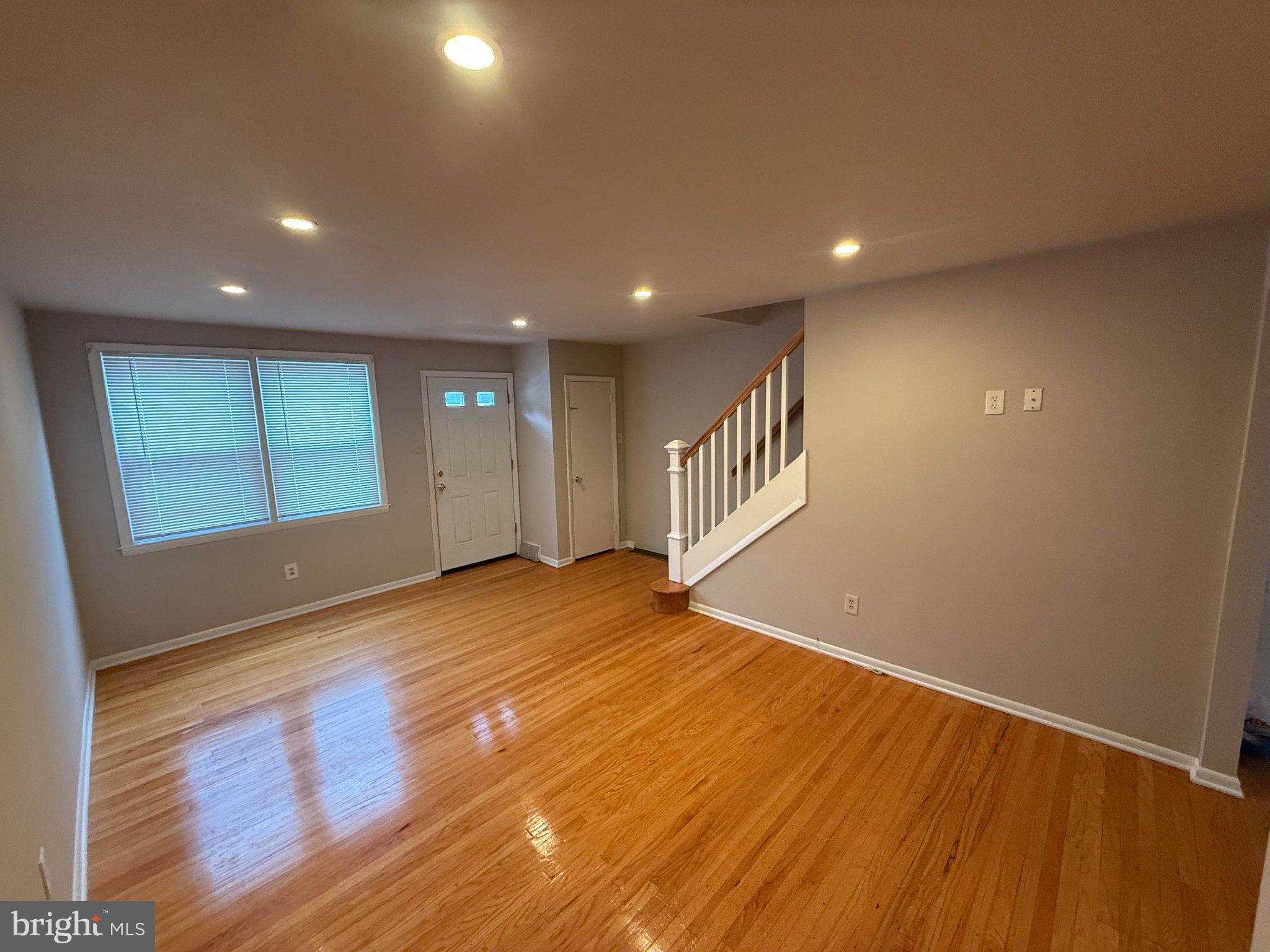 320 Ripka Street Philadelphia, PA 19128 - Photo 3 of 29 Gallery Image 3