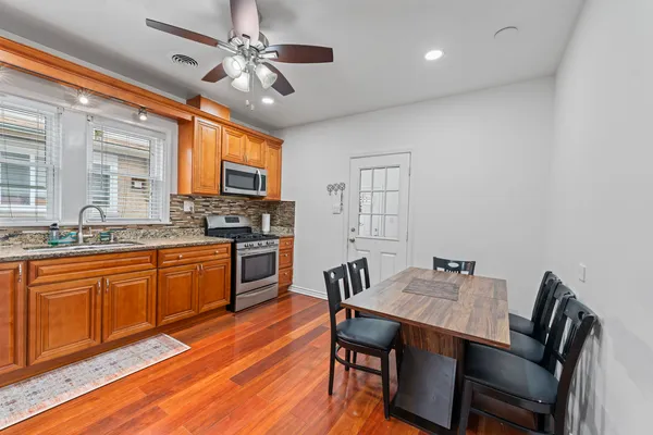$569,900 | 6145 West Fletcher Street, Chicago, IL 60634