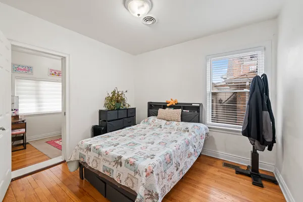 $569,900 | 6145 West Fletcher Street, Chicago, IL 60634