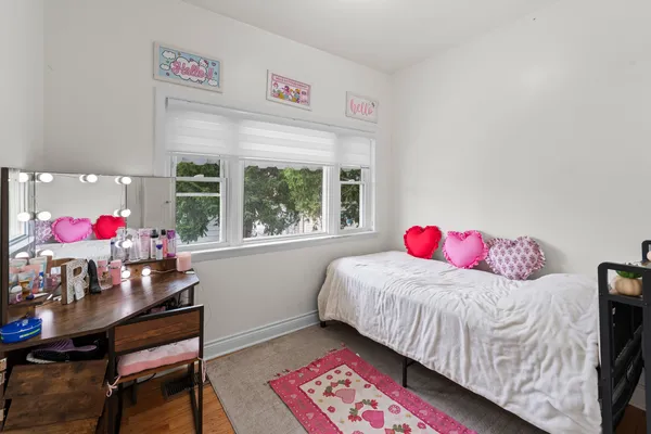 $569,900 | 6145 West Fletcher Street, Chicago, IL 60634