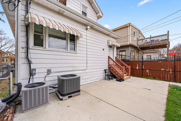 $569,900 | 6145 West Fletcher Street, Chicago, IL 60634
