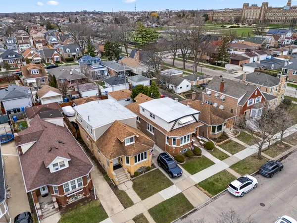 $569,900 | 6145 West Fletcher Street, Chicago, IL 60634