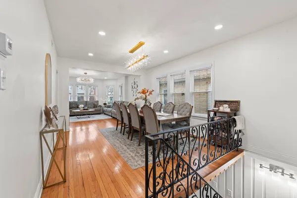 $569,900 | 6145 West Fletcher Street, Chicago, IL 60634