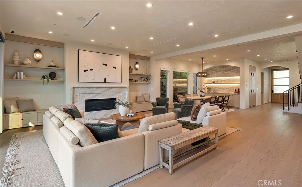 12113 Maxwellton Road Studio City, CA 91604 - Photo 8 of 42