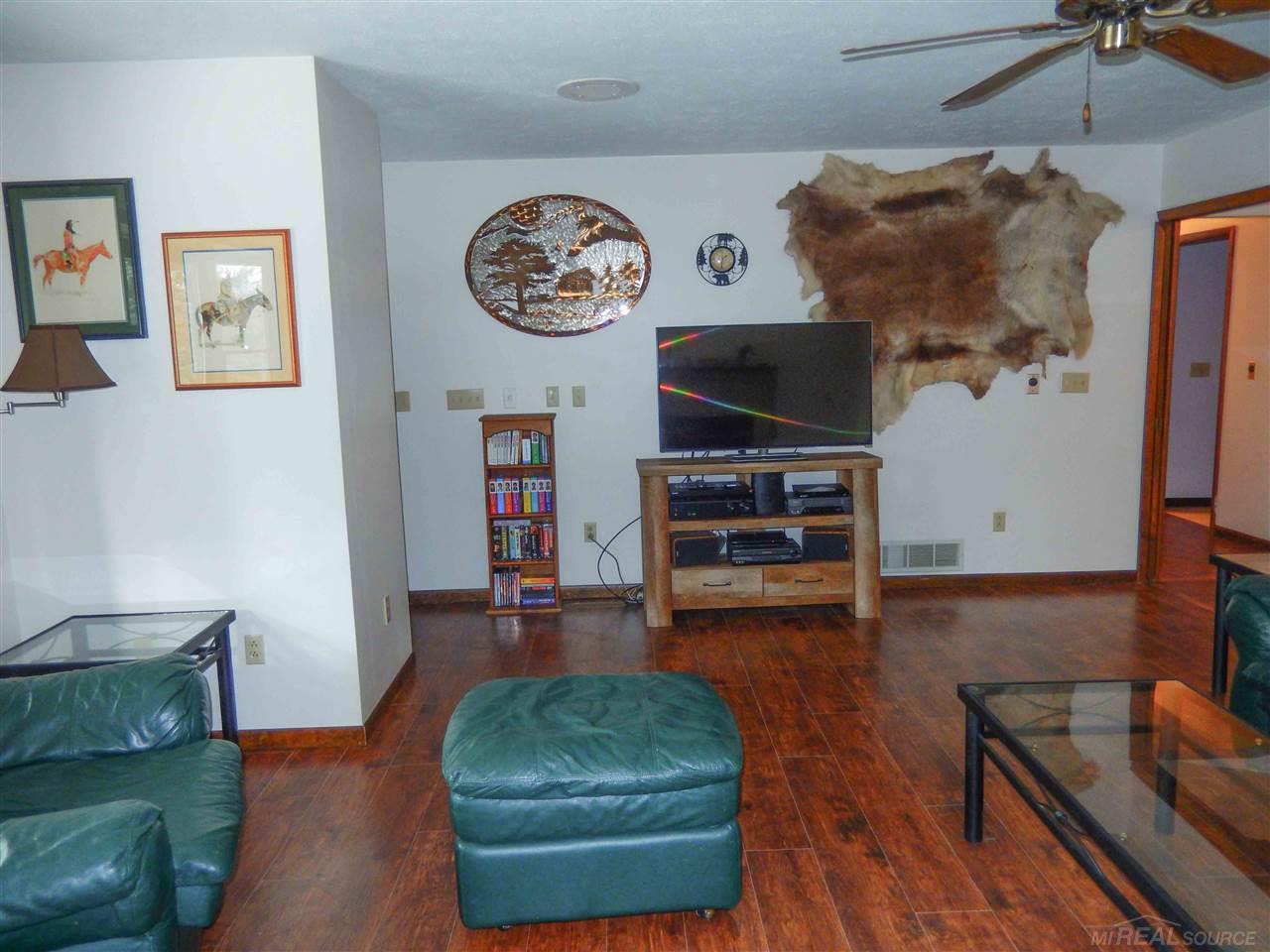 1398 North Vincent Road Ovid, MI 48866 - Photo 11 of 55 31311835-10.JPG