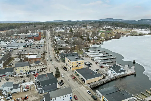 $149,900 | Christopher Court, Unit 18, Wolfeboro, NH 03894